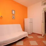 Sveta Nedilja 8725c Sveta Nedelja (Hvar)