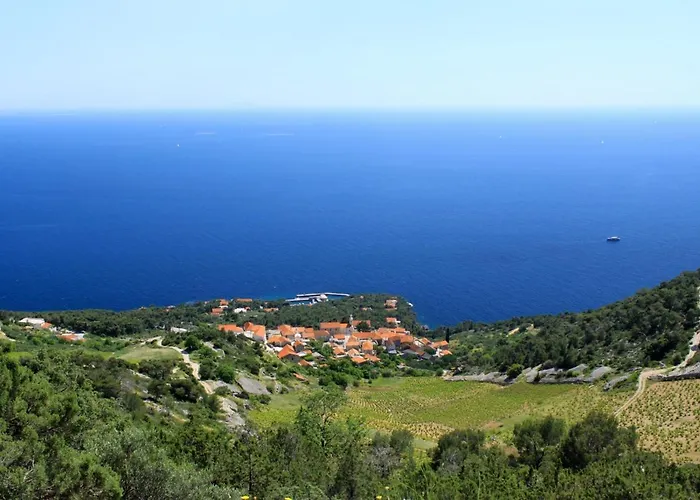 Sveta Nedilja 8725c Sveta Nedelja (Hvar)