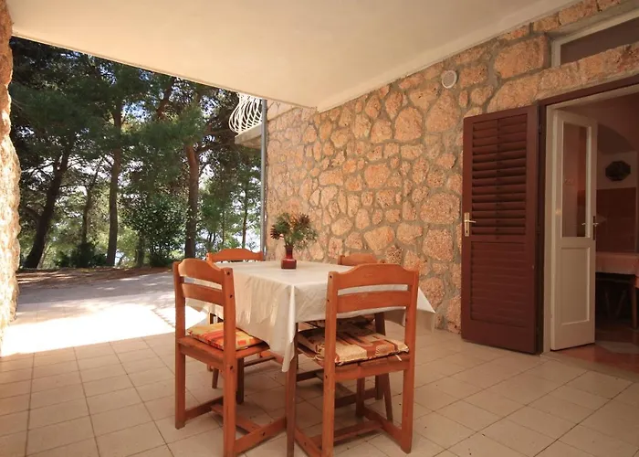 Apartman Sveta Nedilja 8725c Sveta Nedelja (Hvar)