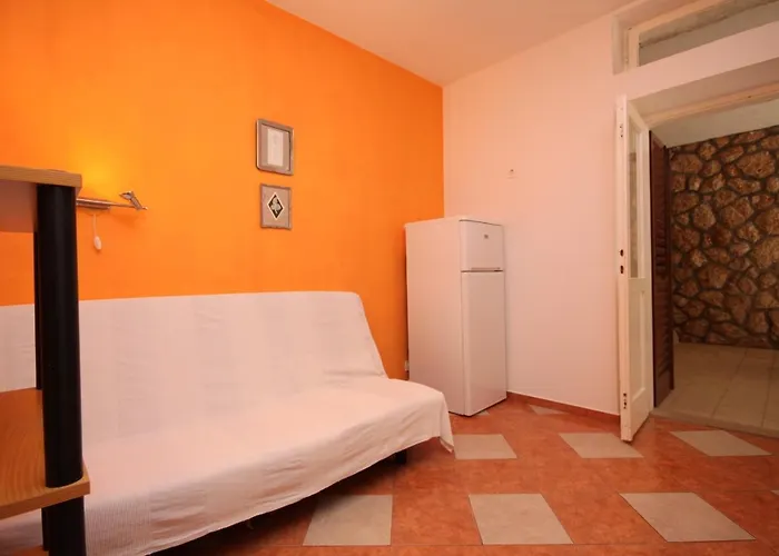 Sveta Nedilja 8725c Sveta Nedelja (Hvar)