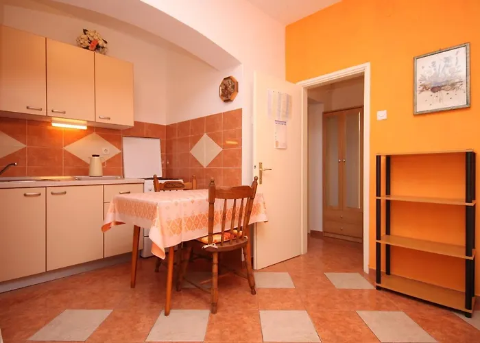 Sveta Nedilja 8725c Apartman